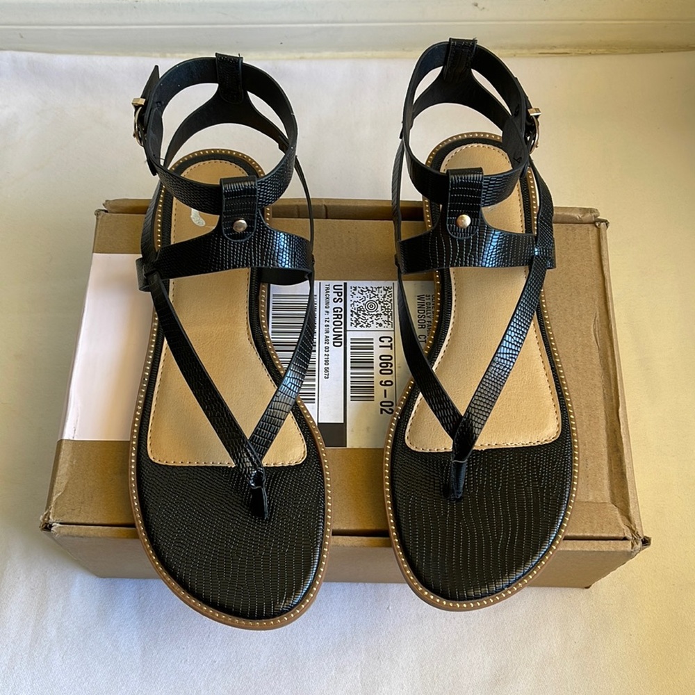 Journee Collection Women’s Tangie Sandals Size 11. Brand New With box.